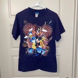 Walt Disney World 2007 Vintage Graphic Shirt